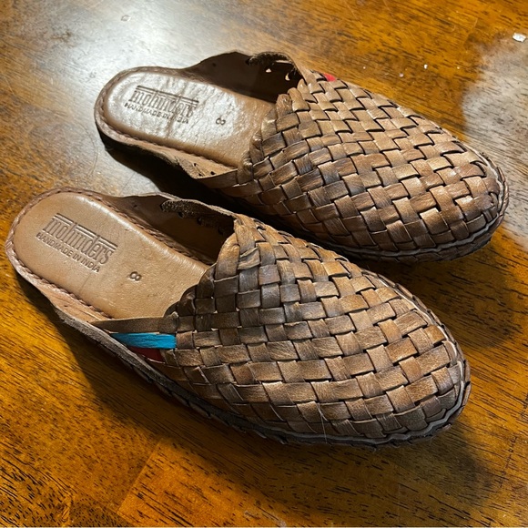 mohinders Woven Slide in Natural + Stripes - Picture 4 of 9